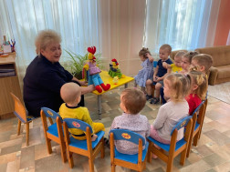 Открытое занятие во 2 группе раннего возраста "Моя семья".